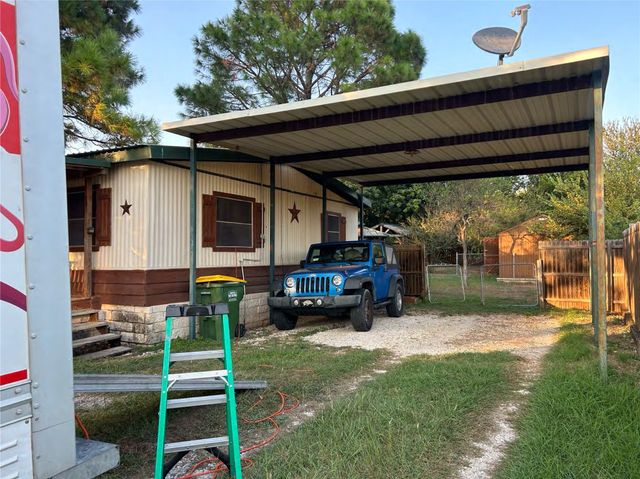 3224 W Weems Court, Granbury, TX 76049