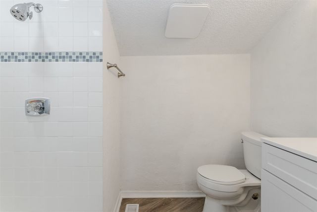 5590 Spring Valley Road F206, Dallas, TX 75254