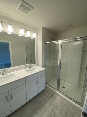 1550 Olympic Ln, Lebanon, TN 37087
