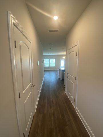 1550 Olympic Ln, Lebanon, TN 37087