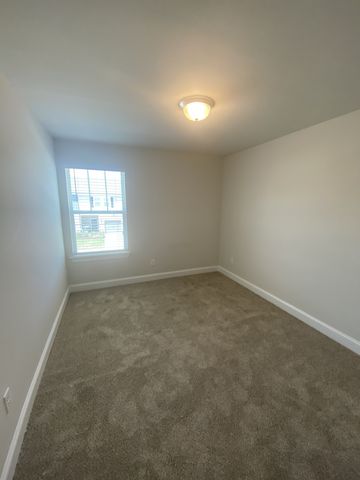 1550 Olympic Ln, Lebanon, TN 37087