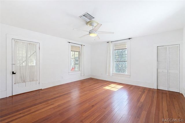 940 NE 4th Avenue, Crystal River, FL 34428