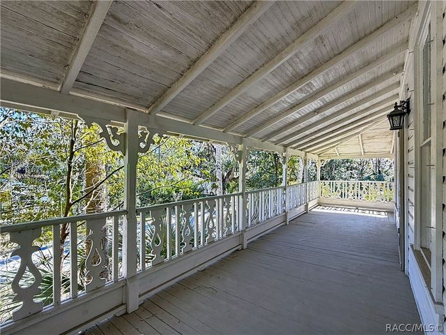 940 NE 4th Avenue, Crystal River, FL 34428