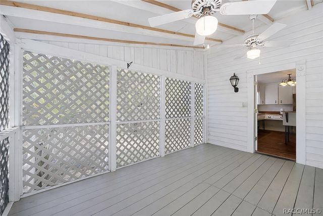 940 NE 4th Avenue, Crystal River, FL 34428