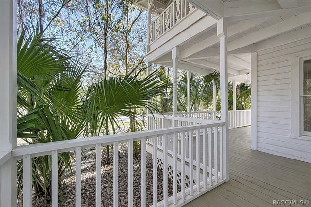 940 NE 4th Avenue, Crystal River, FL 34428