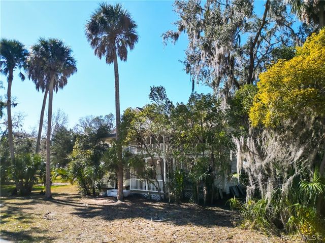 940 NE 4th Avenue, Crystal River, FL 34428