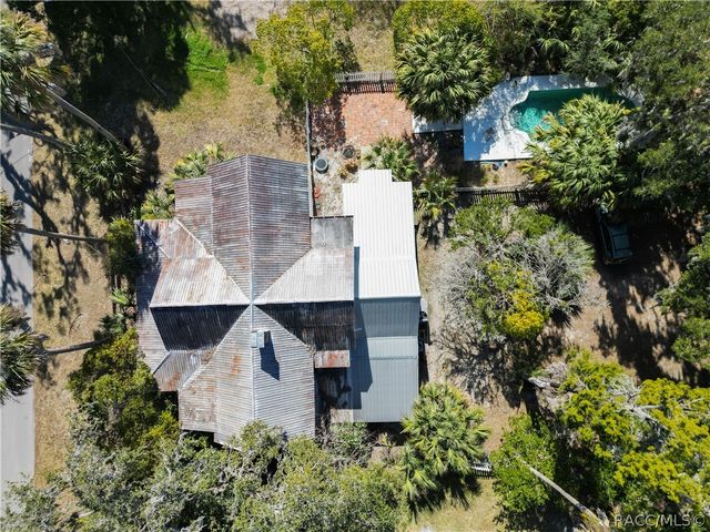 940 NE 4th Avenue, Crystal River, FL 34428