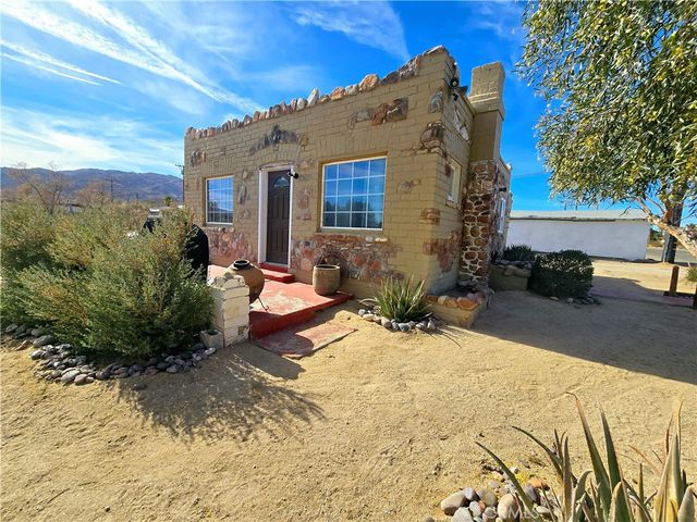 6388 West Court, 29 Palms, CA 92277