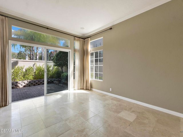 645 Ivywood Lane E, Simi Valley, CA 93065