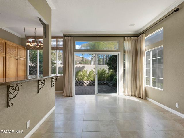 645 Ivywood Lane E, Simi Valley, CA 93065