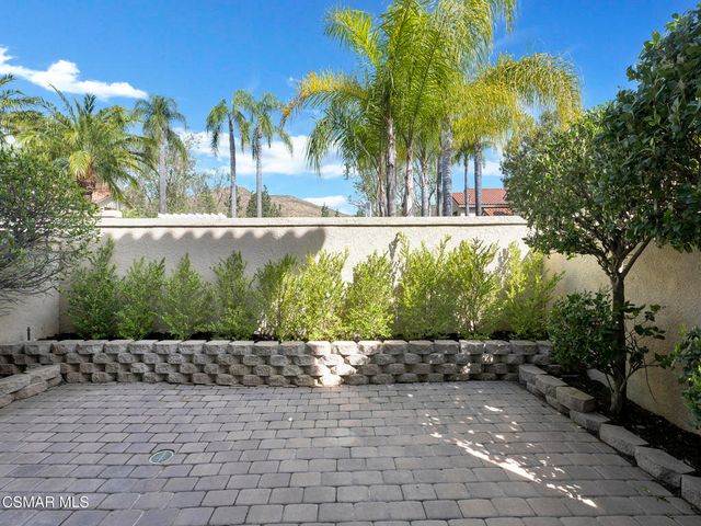 645 Ivywood Lane E, Simi Valley, CA 93065