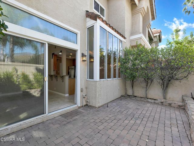 645 Ivywood Lane E, Simi Valley, CA 93065