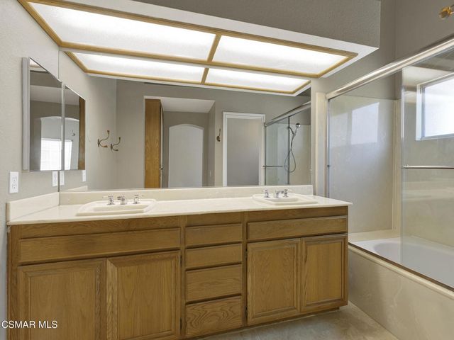 645 Ivywood Lane E, Simi Valley, CA 93065