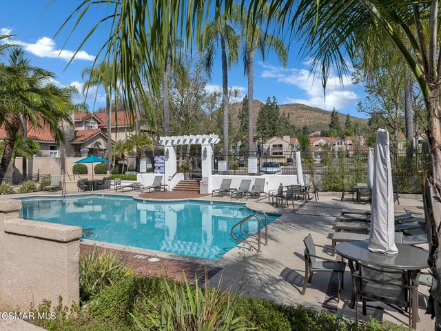 645 Ivywood Lane E, Simi Valley, CA 93065