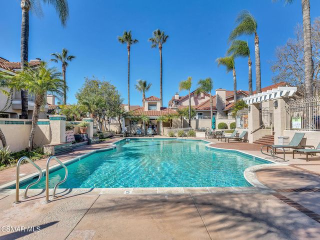 645 Ivywood Lane E, Simi Valley, CA 93065