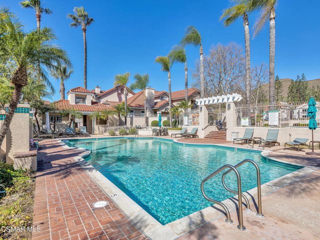 645 Ivywood Lane E, Simi Valley, CA 93065