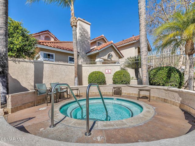 645 Ivywood Lane E, Simi Valley, CA 93065