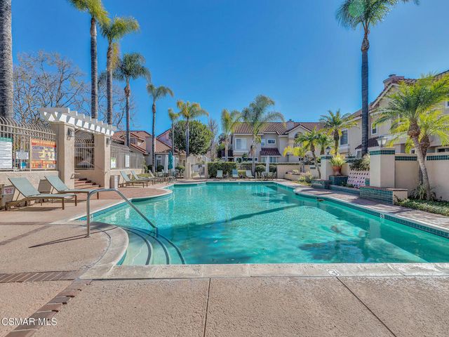 645 Ivywood Lane E, Simi Valley, CA 93065