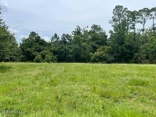 Belle Vue Road, D'iberville, MS 39540