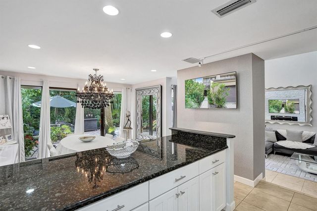 702 Saint Albans Drive 702, Boca Raton, FL 33486