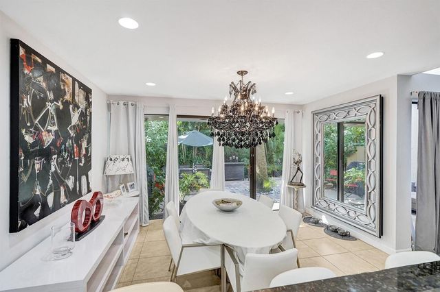 702 Saint Albans Drive 702, Boca Raton, FL 33486