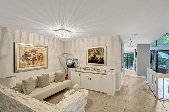 702 Saint Albans Drive 702, Boca Raton, FL 33486
