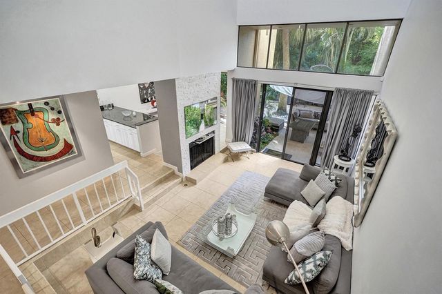702 Saint Albans Drive 702, Boca Raton, FL 33486