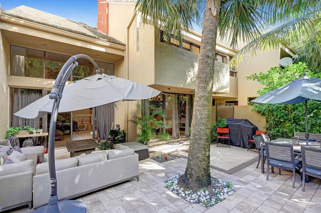 702 Saint Albans Drive 702, Boca Raton, FL 33486