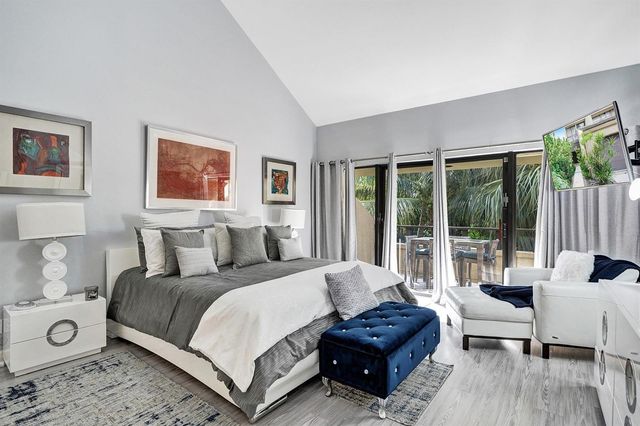 702 Saint Albans Drive 702, Boca Raton, FL 33486