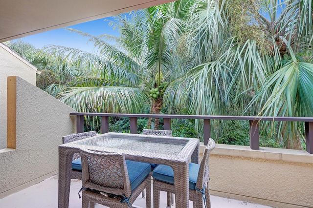 702 Saint Albans Drive 702, Boca Raton, FL 33486