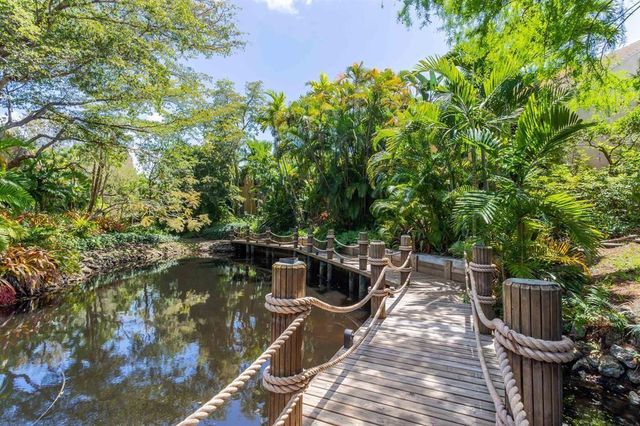 702 Saint Albans Drive 702, Boca Raton, FL 33486