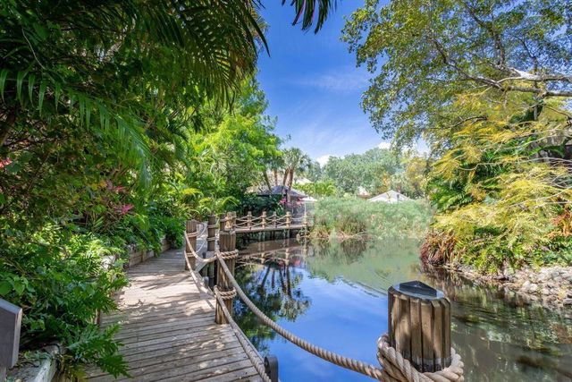 702 Saint Albans Drive 702, Boca Raton, FL 33486