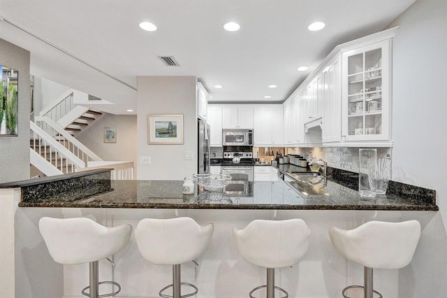 702 Saint Albans Drive 702, Boca Raton, FL 33486