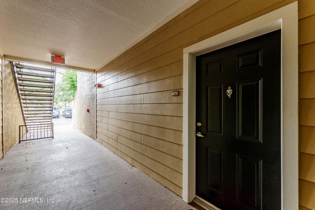 8539 GATE Parkway W, 1415, Jacksonville, FL 32216