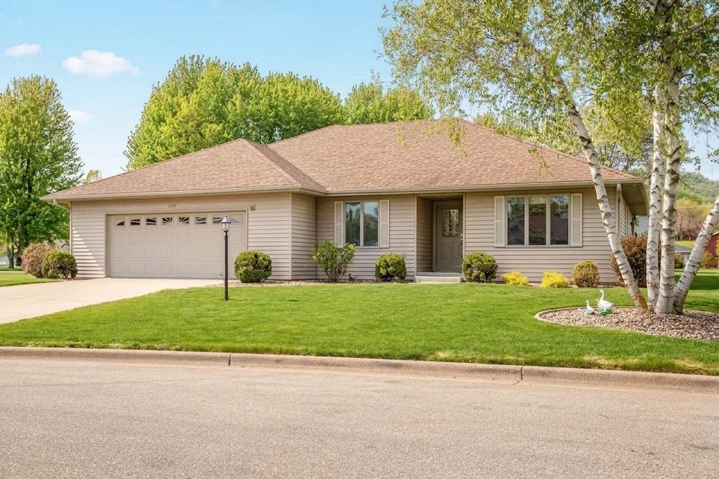 2723 Meadow Lark LANE S, Holmen, WI 54636