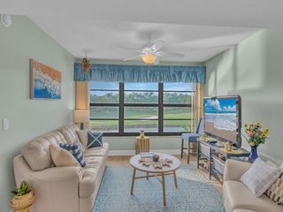 28 Plantation Drive 204, Vero Beach, FL 32966
