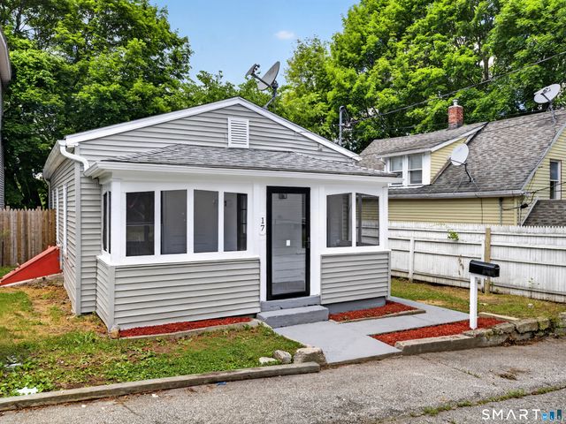 17 Ripley Place, Norwich, CT 06360