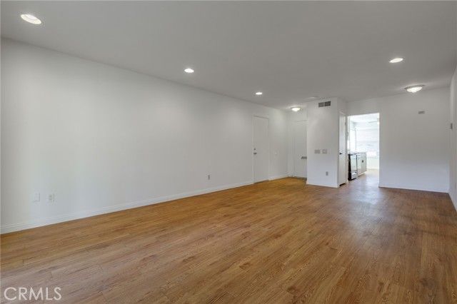 11220 Village 11, Camarillo, CA 93012