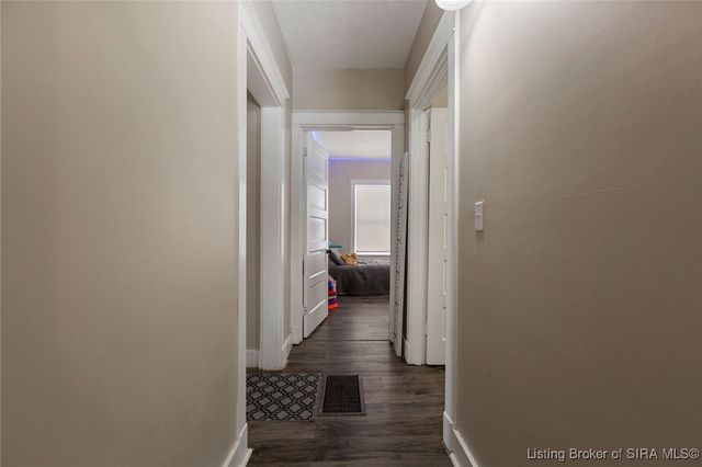 158 Indiana Avenue, Sellersburg, IN 47172