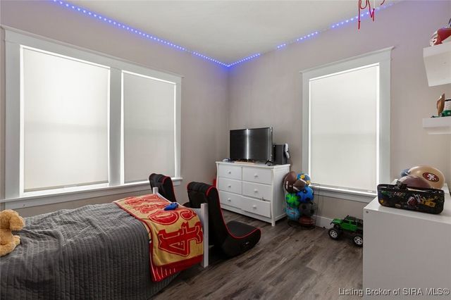 158 Indiana Avenue, Sellersburg, IN 47172