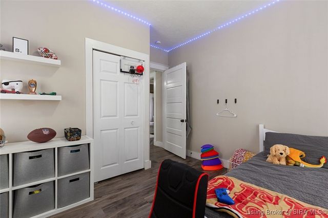 158 Indiana Avenue, Sellersburg, IN 47172