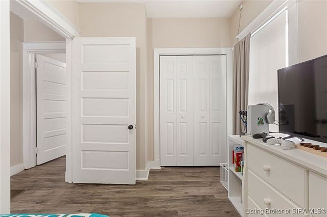 158 Indiana Avenue, Sellersburg, IN 47172