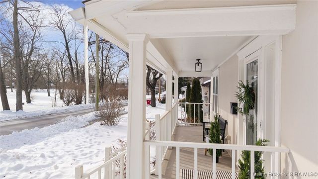 158 Indiana Avenue, Sellersburg, IN 47172