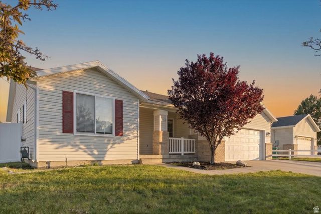 5086 S 3925 W, Roy, UT 84067