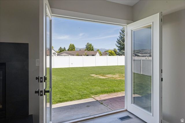 5086 S 3925 W, Roy, UT 84067