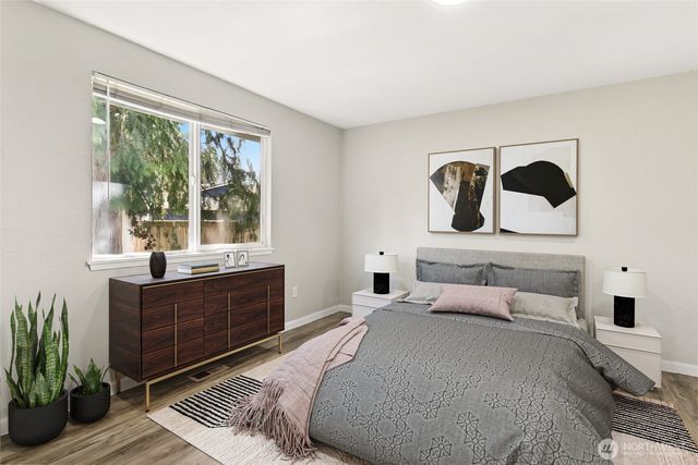 8227 Daycrest Drive SE, Olympia, WA 98513