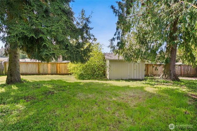 8227 Daycrest Drive SE, Olympia, WA 98513