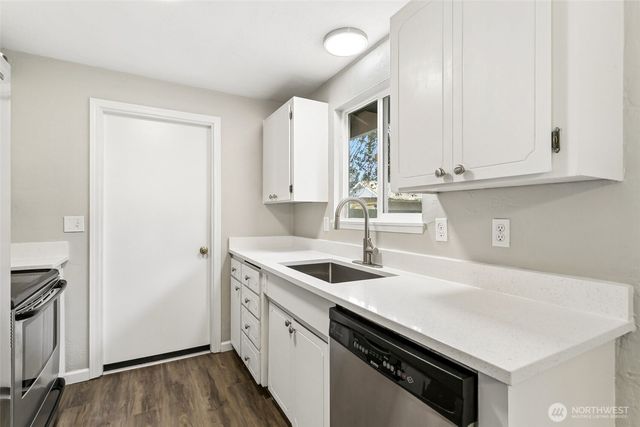 8227 Daycrest Drive SE, Olympia, WA 98513