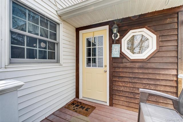 108 Williamsburg Court, Balmville, NY 12550