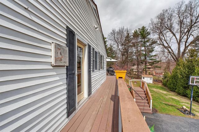 108 Williamsburg Court, Balmville, NY 12550